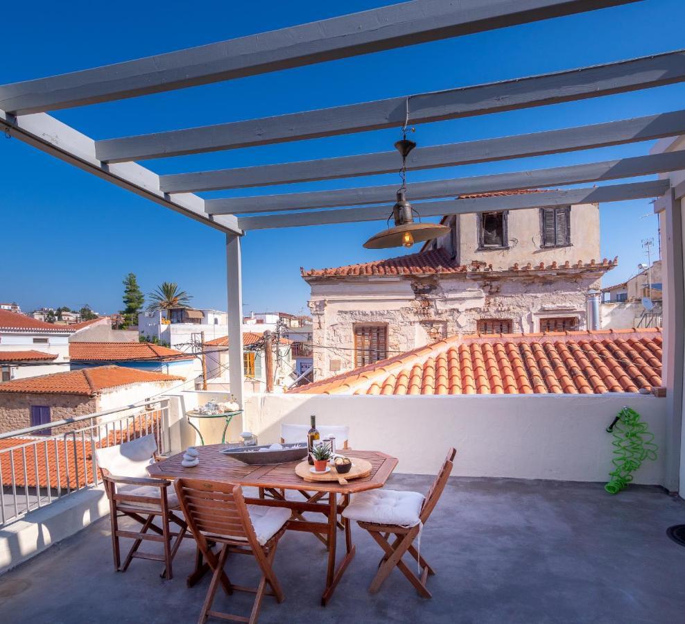 Ferienwohnung The Roof - Flat Sea View In Aegina Town Exterior foto