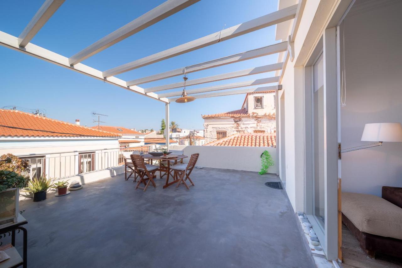 Ferienwohnung The Roof - Flat Sea View In Aegina Town Exterior foto